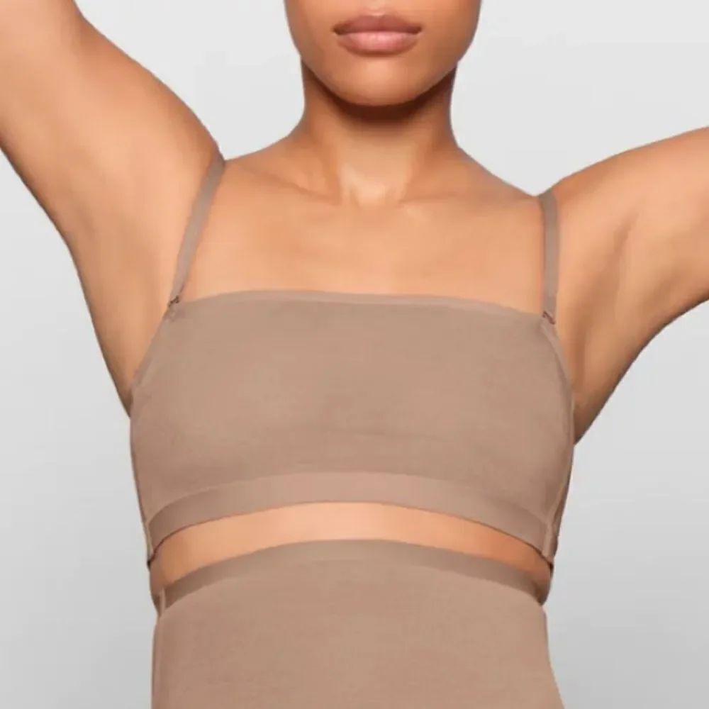 NWT SKIMS Sheer Sculpt Bandeau Neutral In Sienna With Straps Bralette